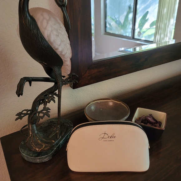 🩷Dolce & Gabbana Beauty Bag🩷 - Picture 8 of 11